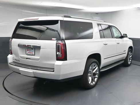 Used 2018 GMC Yukon XL Denali w/ Open Road Package AWD/4WD image 8