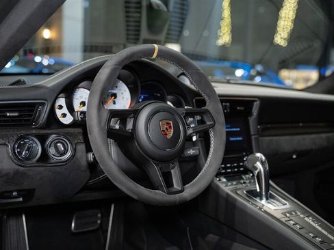 Used 2018 Porsche 911 GT2 RS RWD image 28