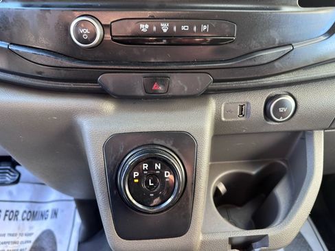 Used 2022 Ford E-Transit 148 High Roof Extended image 22