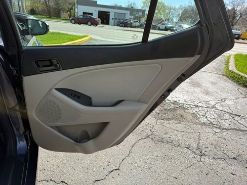 Used 2015 Kia Optima LX FWD image 14
