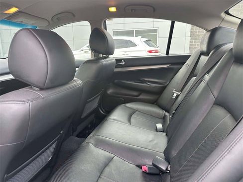 Used 2011 INFINITI G37 x image 10