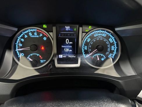 Used 2020 Toyota Tacoma Limited AWD/4WD image 21
