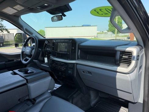 Used 2023 Ford F250 XL image 21