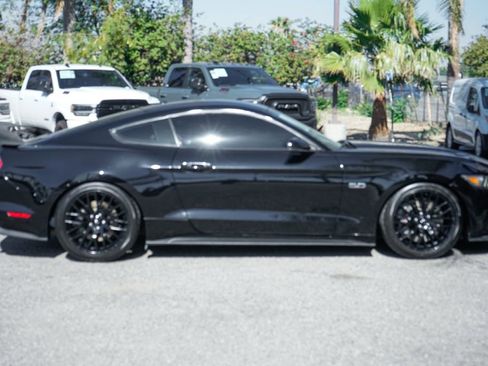 Used 2017 Ford Mustang GT Premium RWD image 11