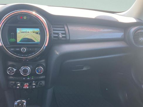 Used 2020 MINI Cooper 2-Door Hardtop FWD image 14