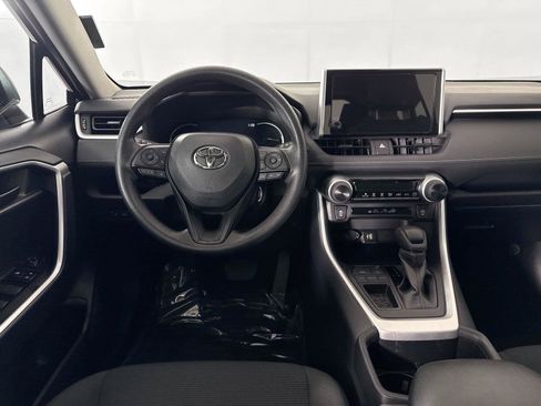 Certified 2025 Toyota RAV4 LE FWD image 27