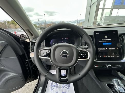 New 2026 Volvo XC90 B6 Plus w/ Protection Package Premier image 18