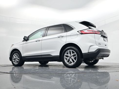 Used 2024 Ford Edge SEL image 47