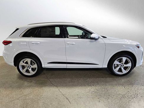 New 2025 Audi Q5 Premium Plus image 8