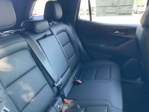 New 2026 Chevrolet Equinox LT w/ Convenience Package II image 12