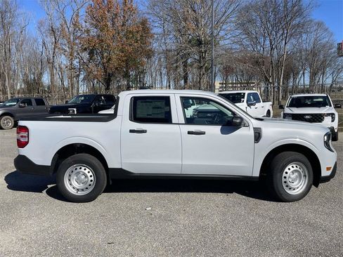 New 2026 Ford Maverick XL image 2