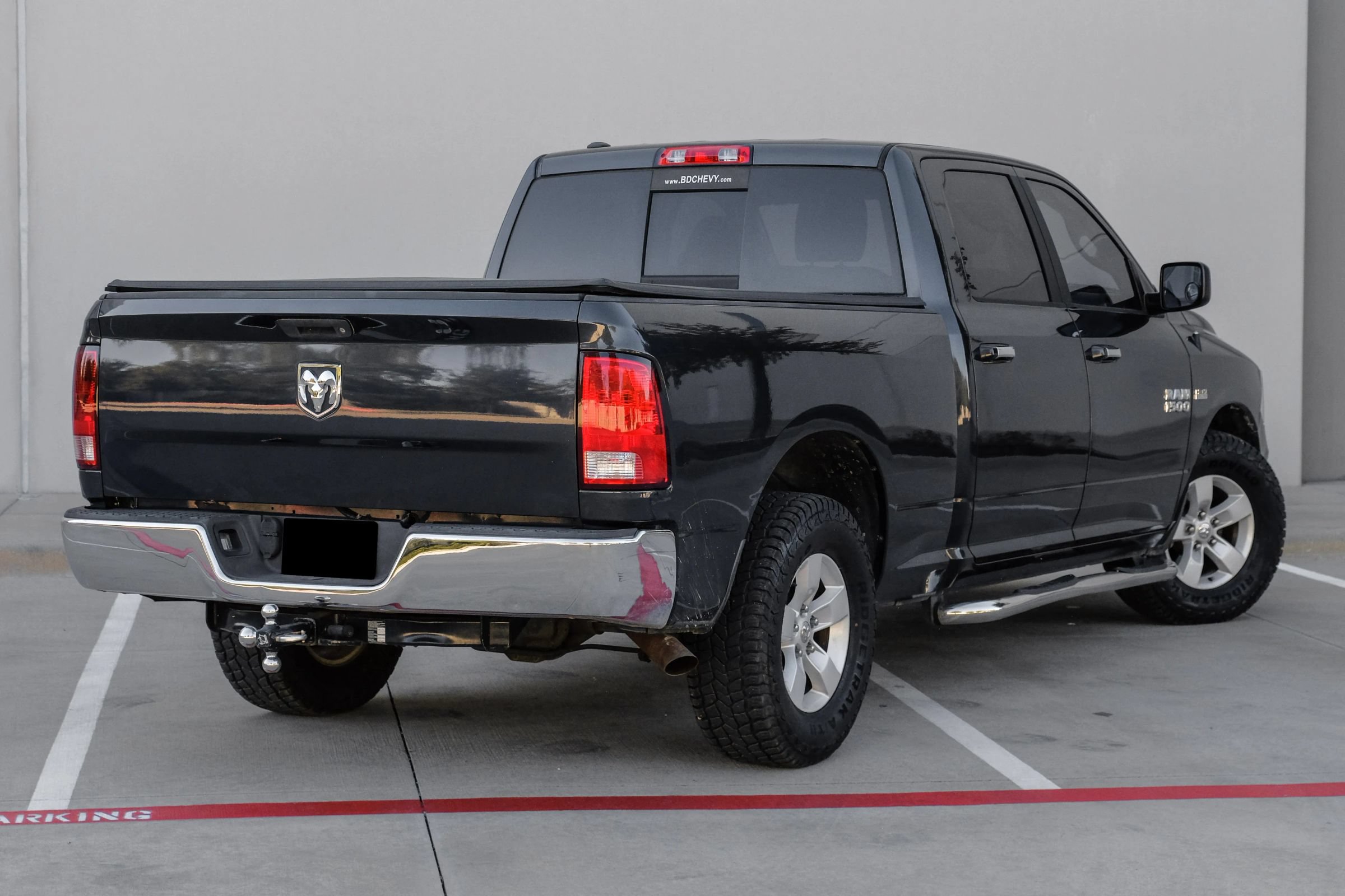 Used 2017 RAM 1500 Classic SLT RWD image 9