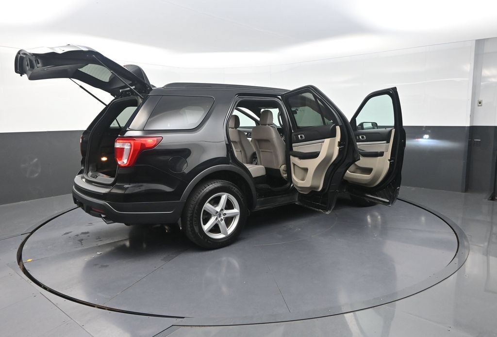 Used 2018 Ford Explorer 4WD w/ Class II Trailer Tow Package image 35