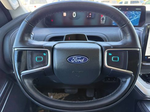 Used 2025 Ford Expedition Max Platinum AWD/4WD image 41