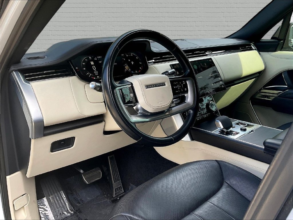 Used 2022 Land Rover Range Rover Long Wheelbase SE AWD/4WD image 13