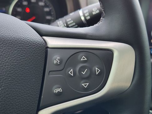 Used 2024 GMC Terrain SLT w/ Tech Package image 36