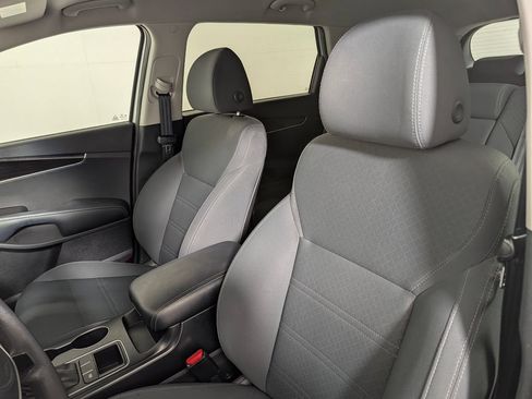 Used 2019 Kia Sorento L FWD image 24