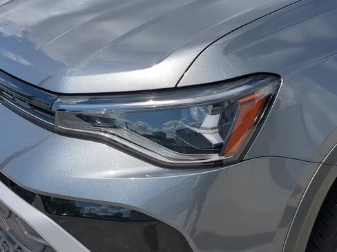 Certified 2025 Volkswagen Taos S FWD image 7