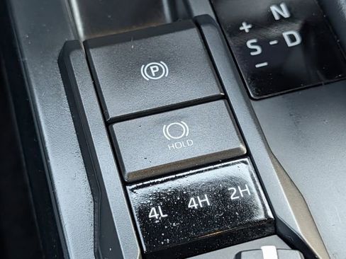 Used 2025 Toyota Tacoma TRD Off-Road AWD/4WD image 19