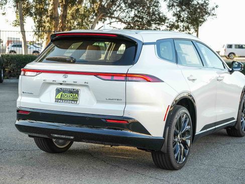 New 2026 Toyota Crown Signia Limited image 6