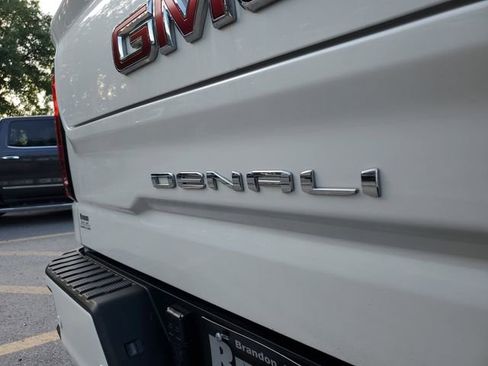 Used 2024 GMC Sierra 1500 Denali w/ Denali Reserve Package AWD/4WD image 8