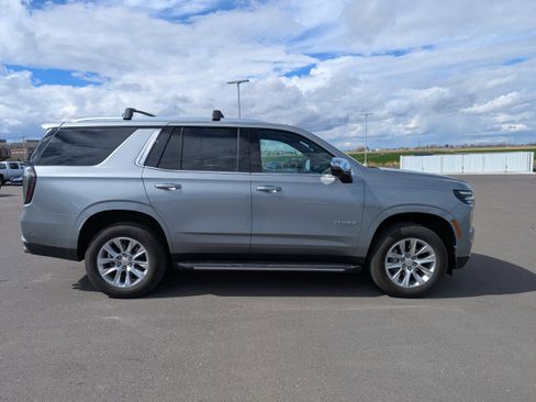 Used 2025 Chevrolet Tahoe Premier image 4