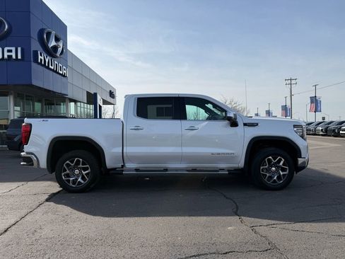 Used 2023 GMC Sierra 1500 SLT w/ SLT Premium Package image 9