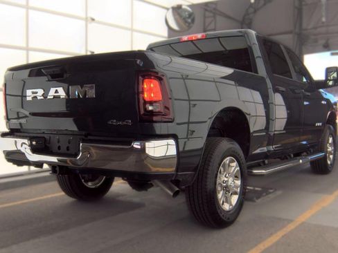 Used 2026 RAM 2500 Big Horn AWD/4WD image 4