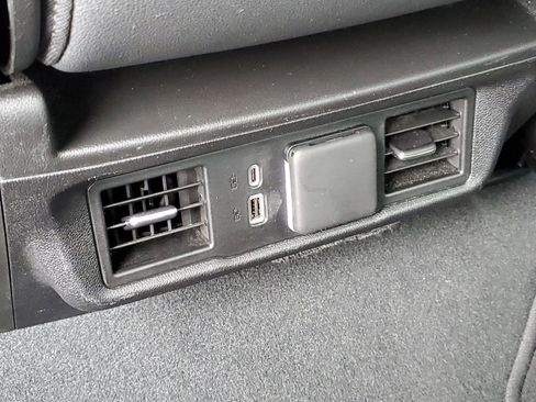 Certified 2025 GMC Sierra 1500 SLT image 31