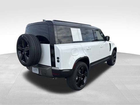 New 2026 Land Rover Defender 110 S image 5