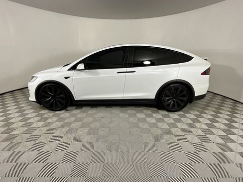 Used 2022 Tesla Model X Base image 2
