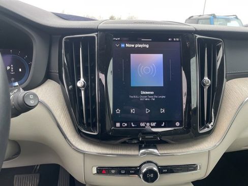 Used 2022 Volvo XC60 B6 Inscription w/ Advanced Package image 9