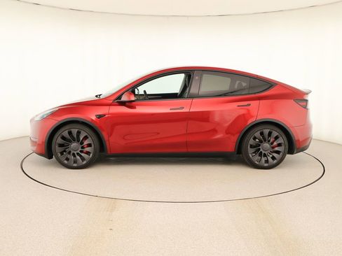Used 2025 Tesla Model Y Performance AWD/4WD image 2