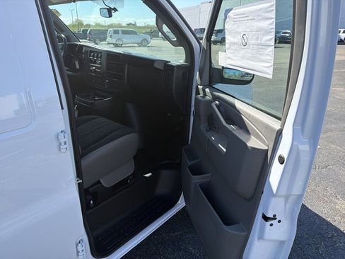 New 2026 Chevrolet Express 3500 w/ Driver Convenience Package RWD image 20