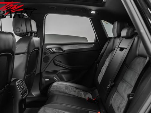 Used 2018 Porsche Macan GTS image 47