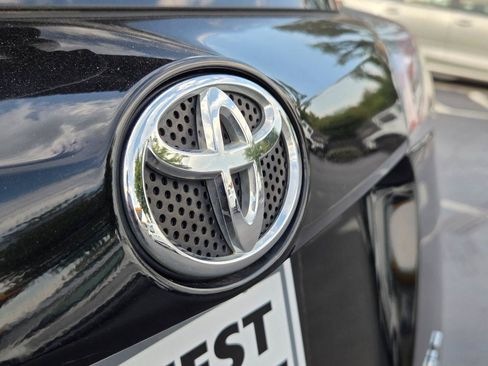 Used 2017 Toyota RAV4 XLE AWD/4WD image 9