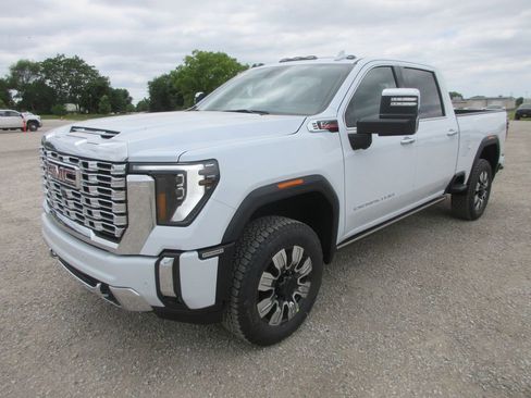 New 2026 GMC Sierra 2500 Denali w/ Denali Reserve Package AWD/4WD image 10