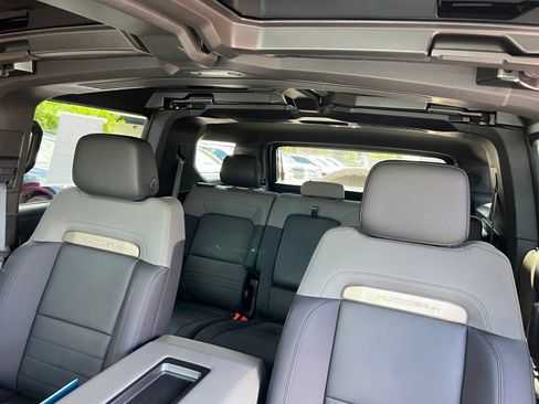 Used 2025 GMC Hummer EV 2X AWD/4WD image 44