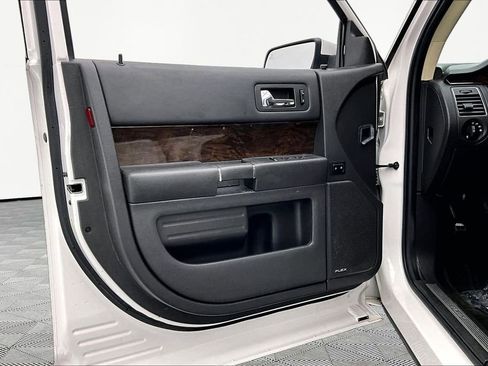 Used 2018 Ford Flex Limited w/ Equipment Group 301A FWD image 23