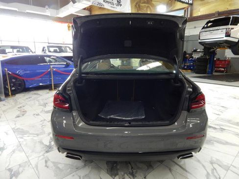 Used 2022 BMW 530i xDrive image 8