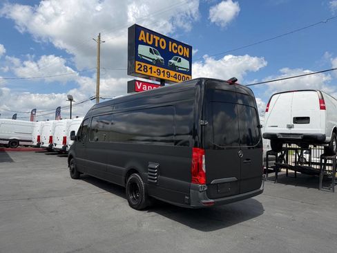 Used 2022 Mercedes-Benz Sprinter 4500 w/ Parking Package image 2