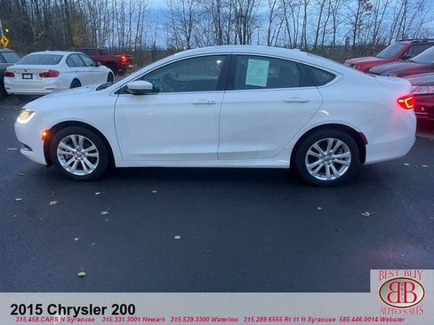 Used 2015 Chrysler 200 Limited w/ Convenience Group image 6