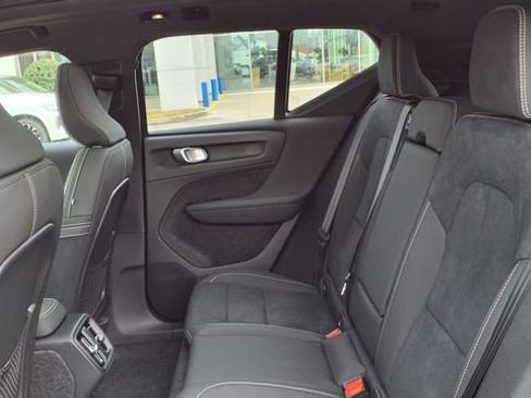 New 2026 Volvo XC40 B5 Ultra w/ Protection Package Premier image 15