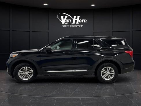 Used 2023 Ford Explorer XLT AWD/4WD image 13