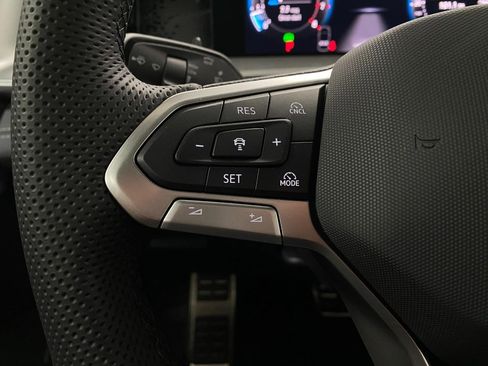 New 2026 Volkswagen Tiguan SE R-Line AWD/4WD image 13