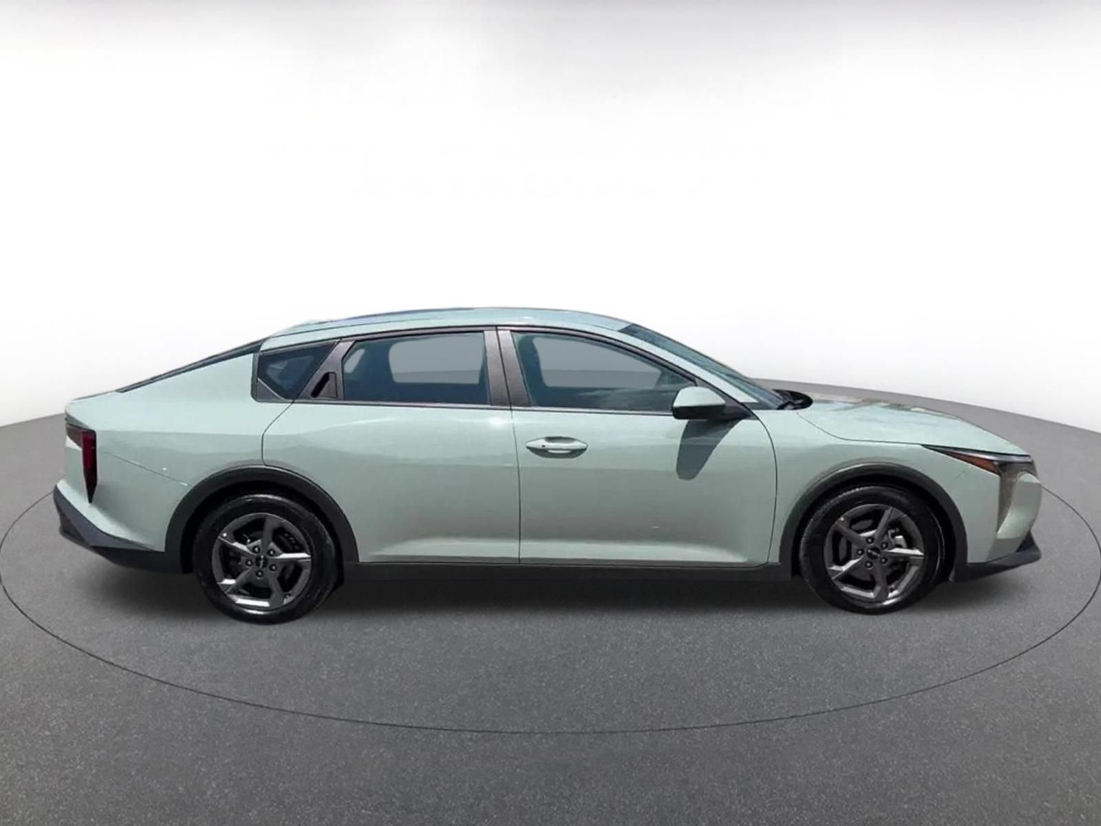 Used 2025 Kia K4 FWD image 15