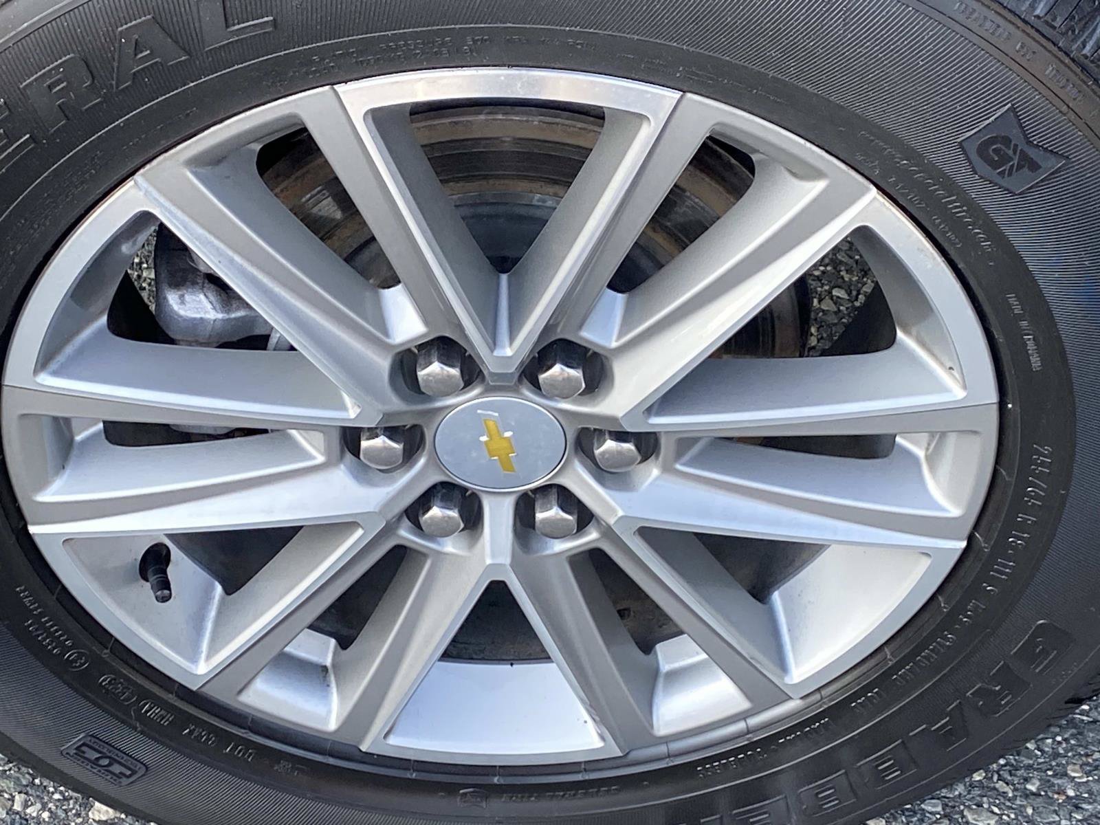 Used 2022 Chevrolet Traverse LT w/ LPO, Floor Liner Package AWD/4WD image 24
