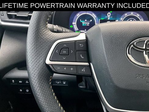 Used 2025 Toyota Sienna XLE Woodland Edition AWD/4WD image 24