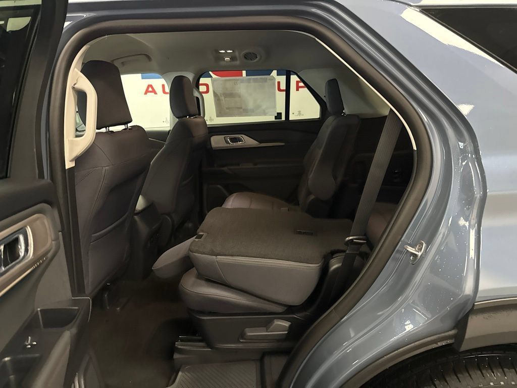 New 2026 Ford Explorer Active AWD/4WD image 26