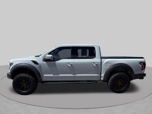 Used 2017 Ford F150 Raptor w/ Equipment Group 802A Luxury AWD/4WD image 4